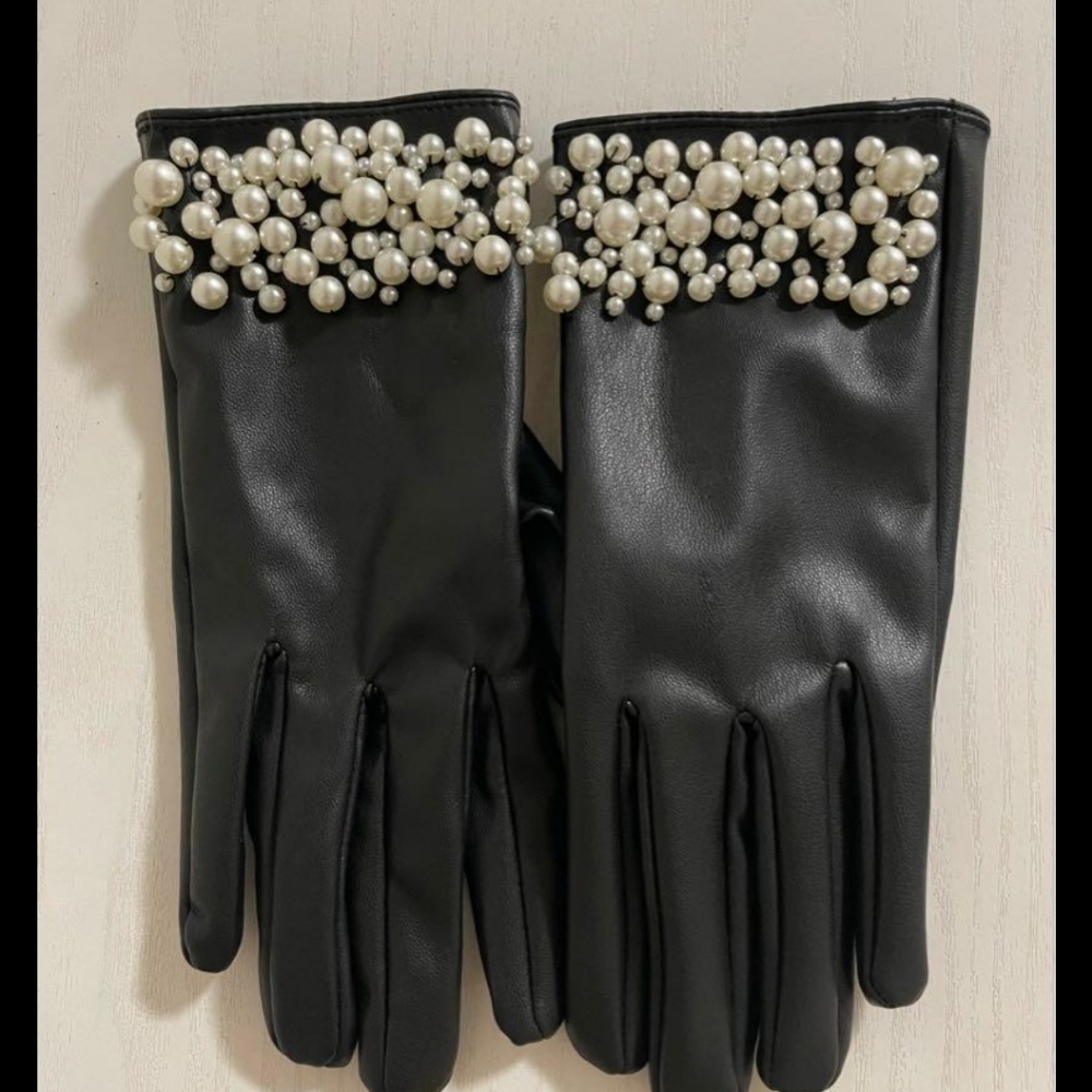 ZARA Faux Leather Gloves